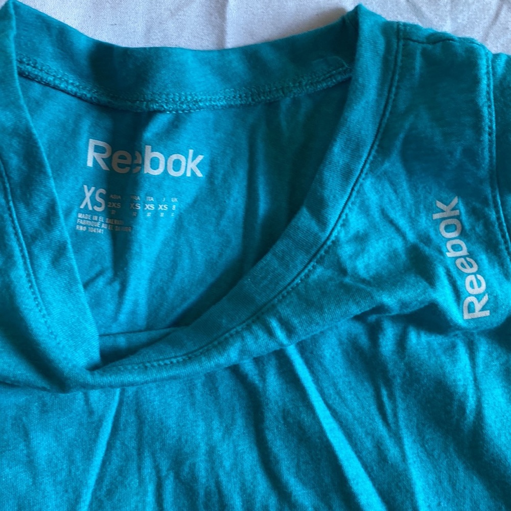 TWO Reebok tanks - Picture 3 of 3